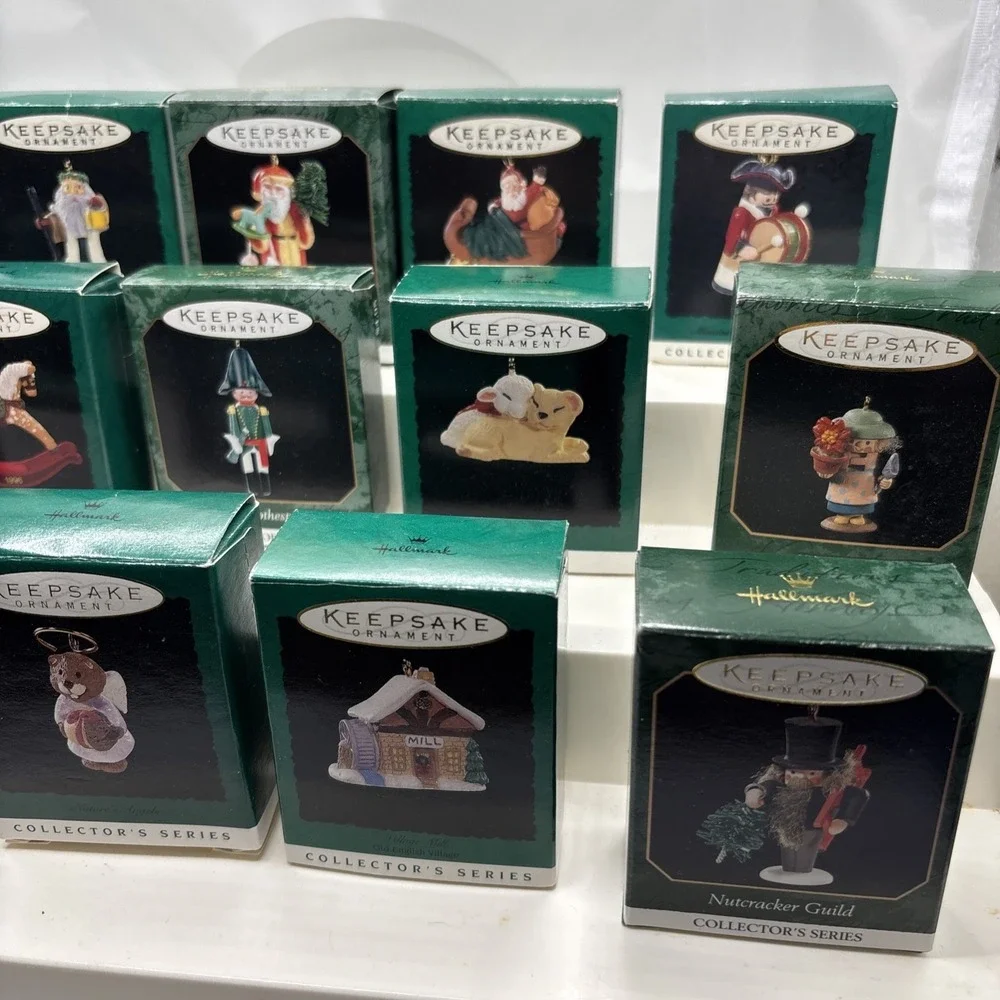 (44) Vtg 90's Y2K Hallmark Keepsake Christmas Collectors Series Mini Ornaments